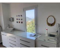 Antalya/kaş merkezde deniz manzaralı çalışmaya hazır devren satılık muayenehane