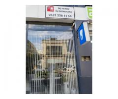 ÇALIŞMA ARKADAŞI ERKEK DİŞ HEKİMİ ARANIYOR